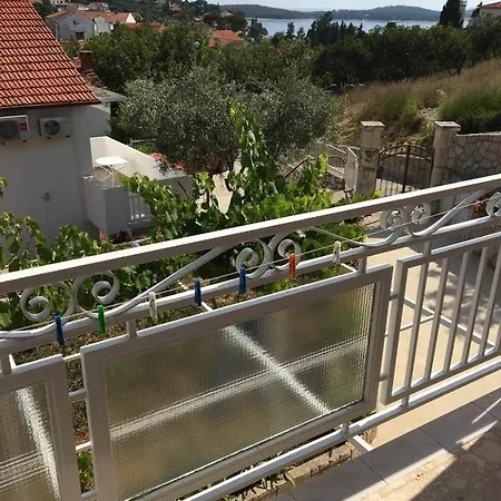 And With Parking Space Hvar - 15706 3*