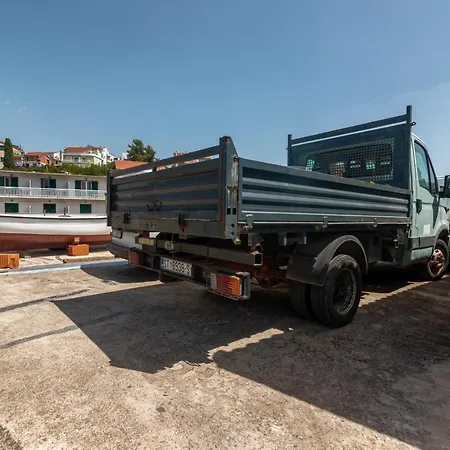Πανσιόν And With Parking Space Hvar - 15706